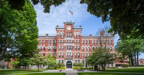 Campus Clark University